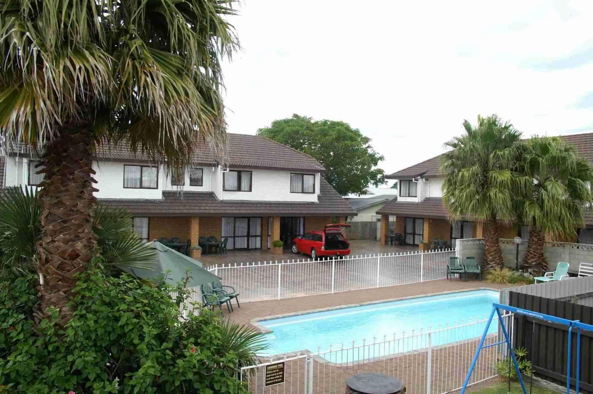 Palm City Motor Inn เนเปียร์ ภายนอก รูปภาพ